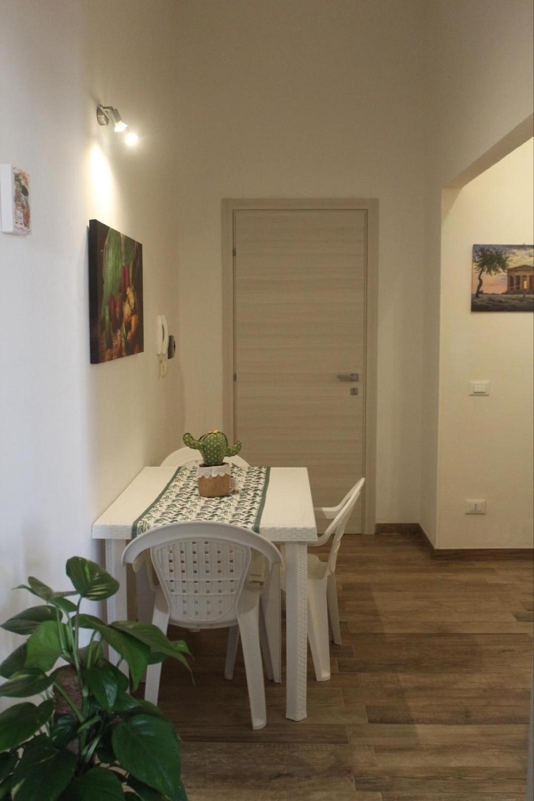 Annale Apartment Марсала Екстериор снимка